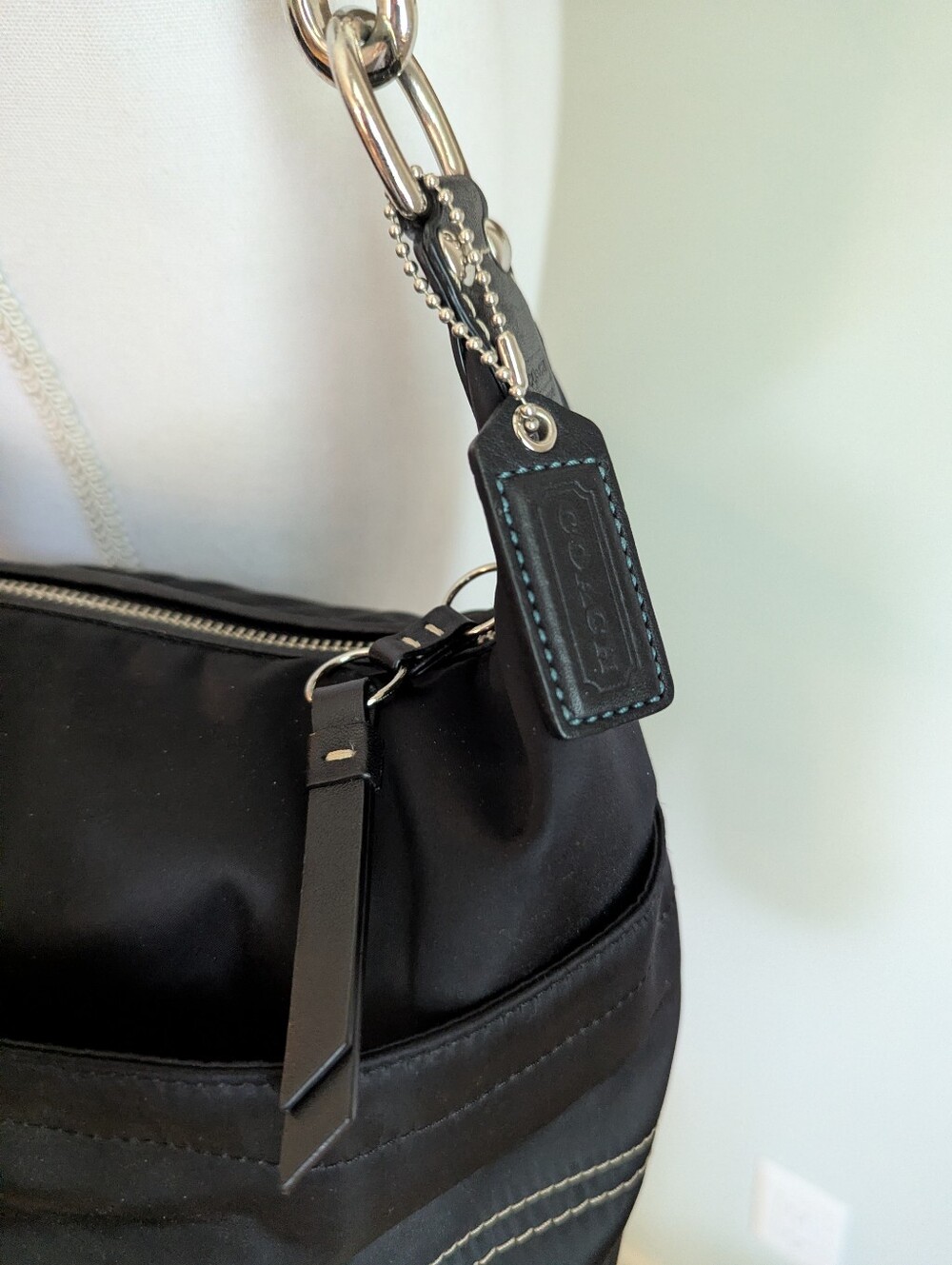 Vintage Y2K Coach Hampton Weekender Black Sateen Hobo Shoulder Bag Leather Strap - Picture 3 of 15